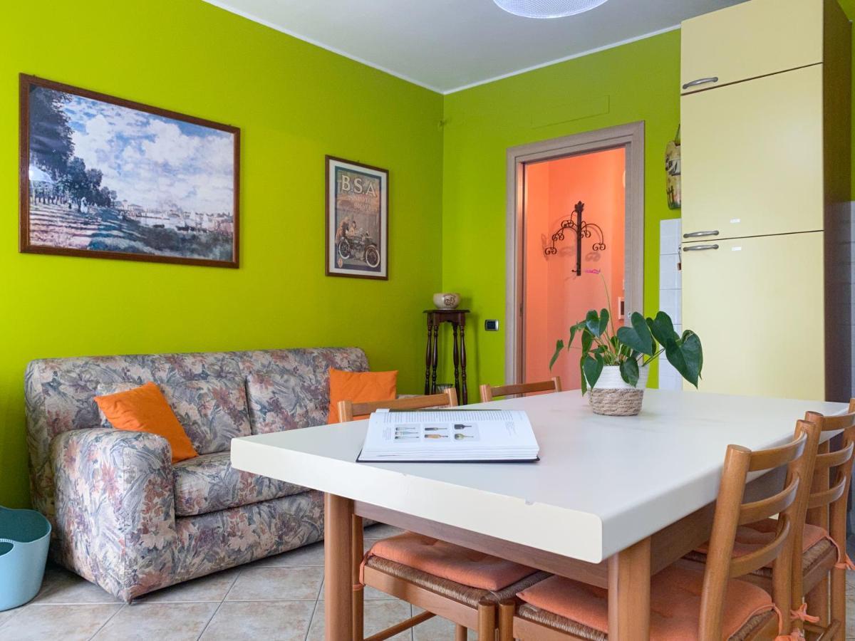Sunny House Apartment Diano d'Alba Bagian luar foto