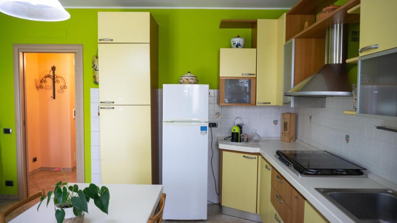 Sunny House Apartment Diano d'Alba Bagian luar foto